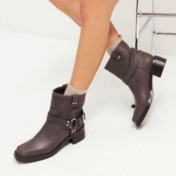 Reformation Foster Boots NEW! - Picture 2 of 9